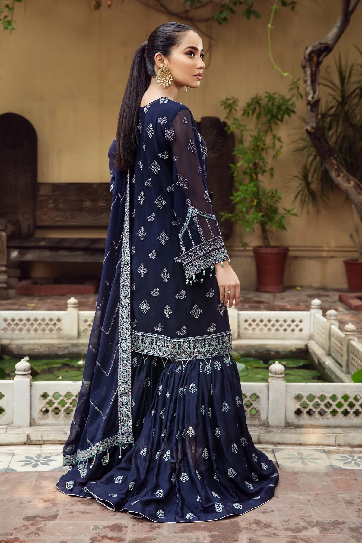 Alizeh Fashion Shahtaj Formal Wedding Embroidered 3PC Suit D-04 Shaahana