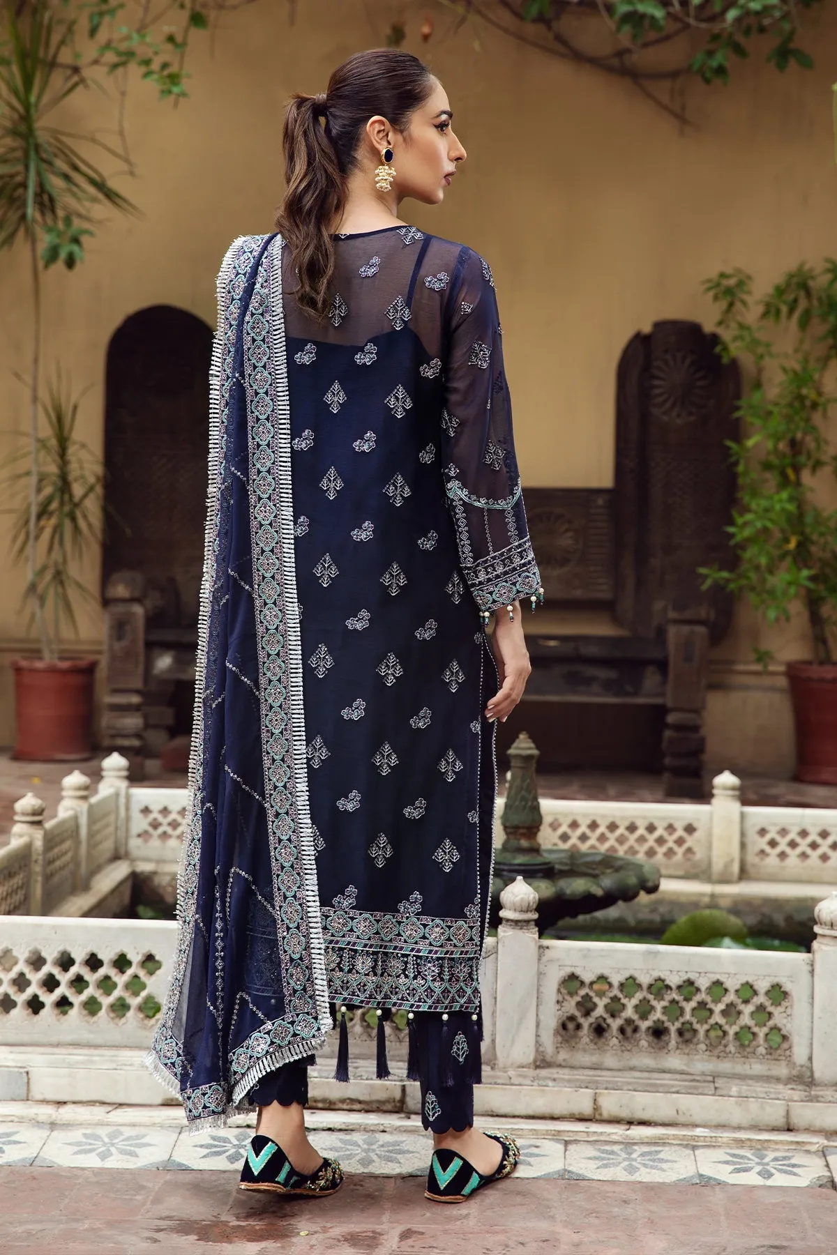 Alizeh Fashion Shahtaj Formal Wedding Embroidered 3PC Suit D-04 Shaahana