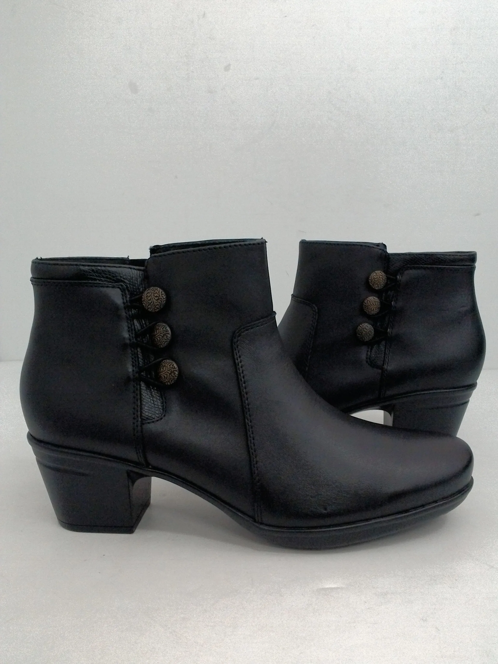 Clarks Women's Black Booties Size 9.5 M