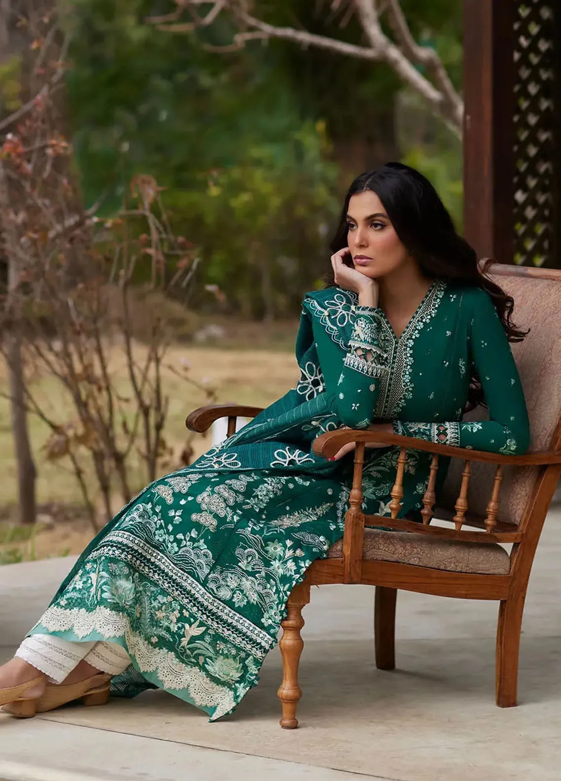 Elan Luxury Embroidered Lawn 3 Piece Unstitched Suit EL24LEL D-2A NEDINE