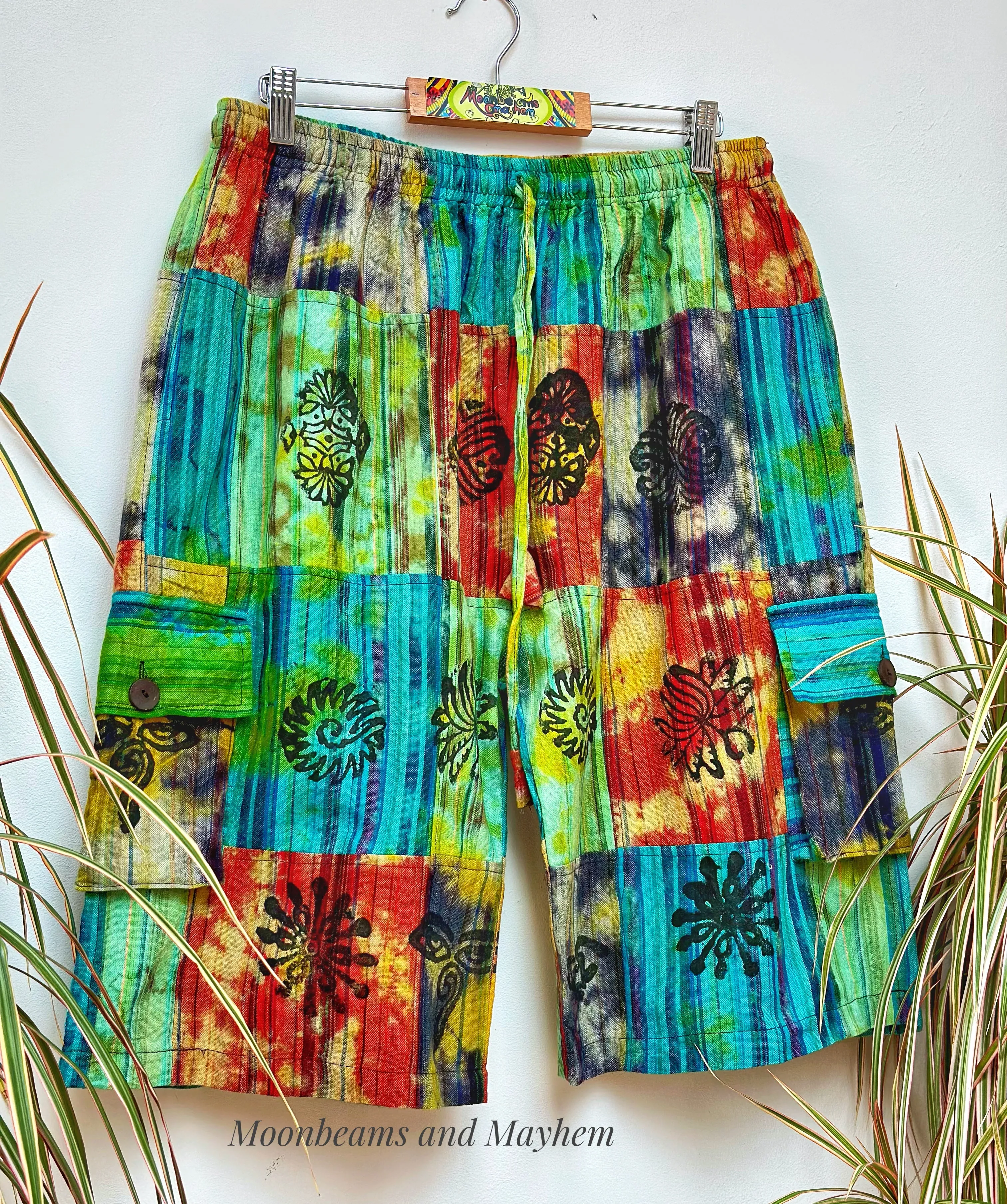 FABULOUS TIE DYE CAMDEN PATCH SHORTS REG / PLUS