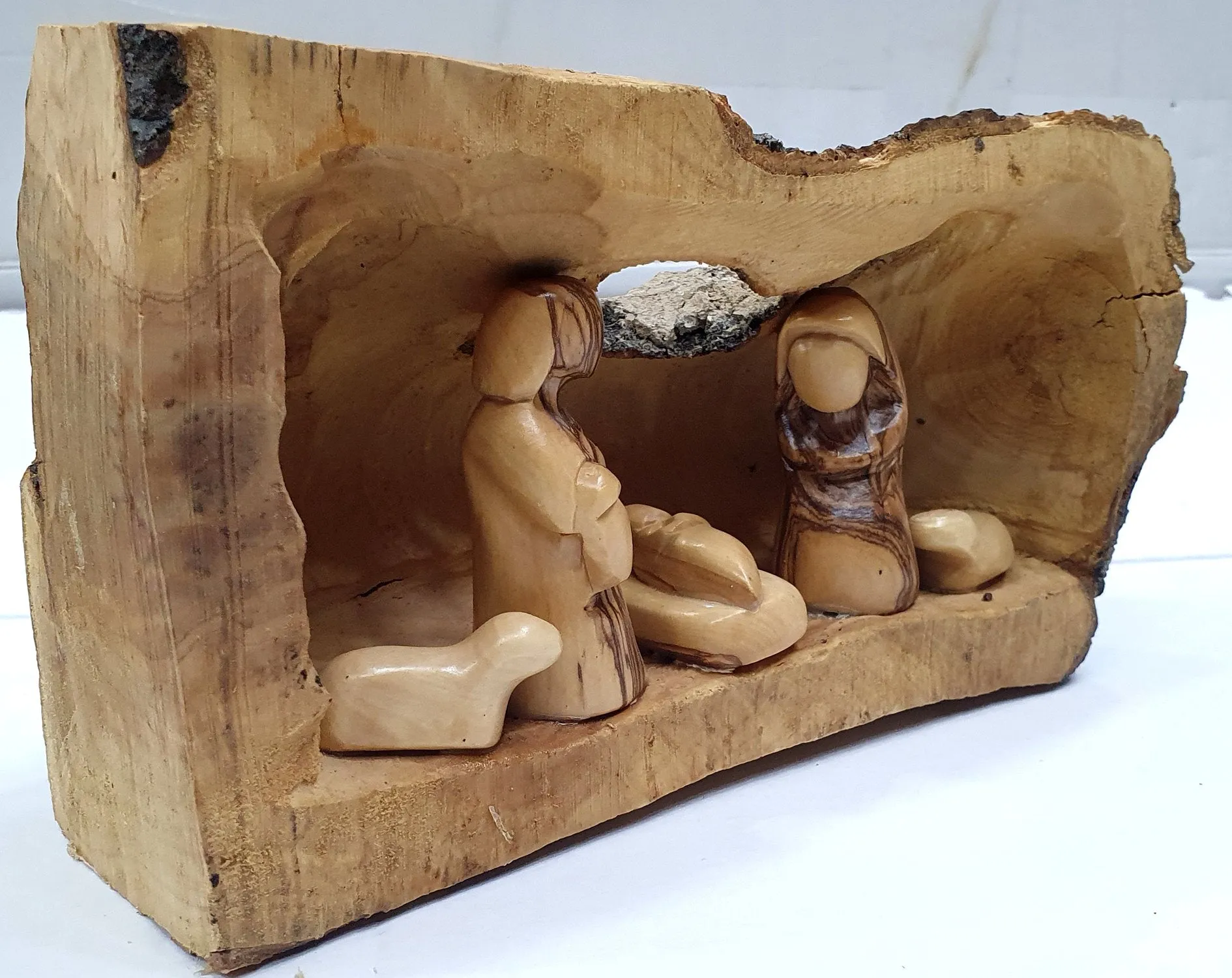 Hand-Crafted Nativity Cave from Bethlehem - Authenticity and Spiritual Significance