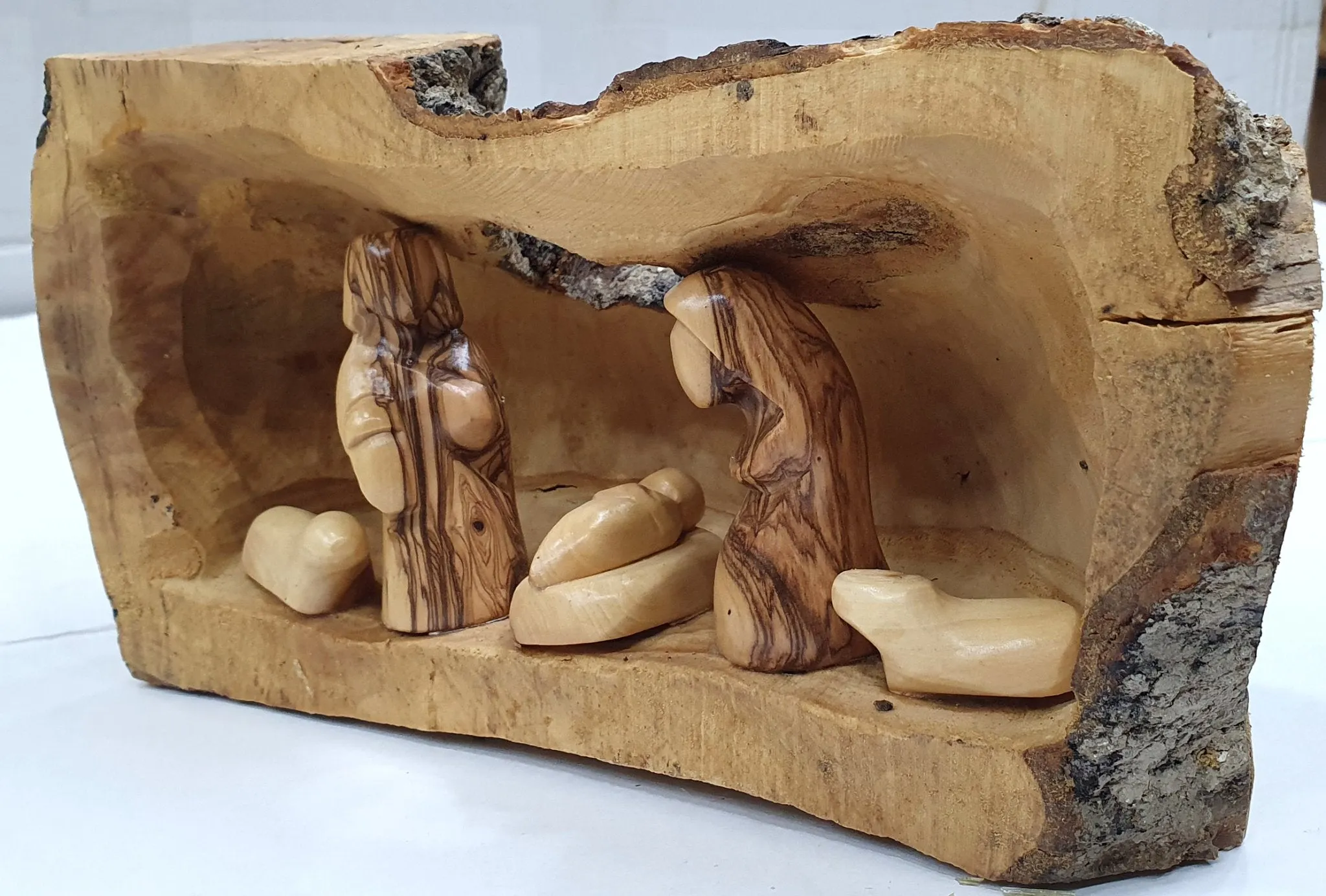 Hand-Crafted Nativity Cave from Bethlehem - Authenticity and Spiritual Significance