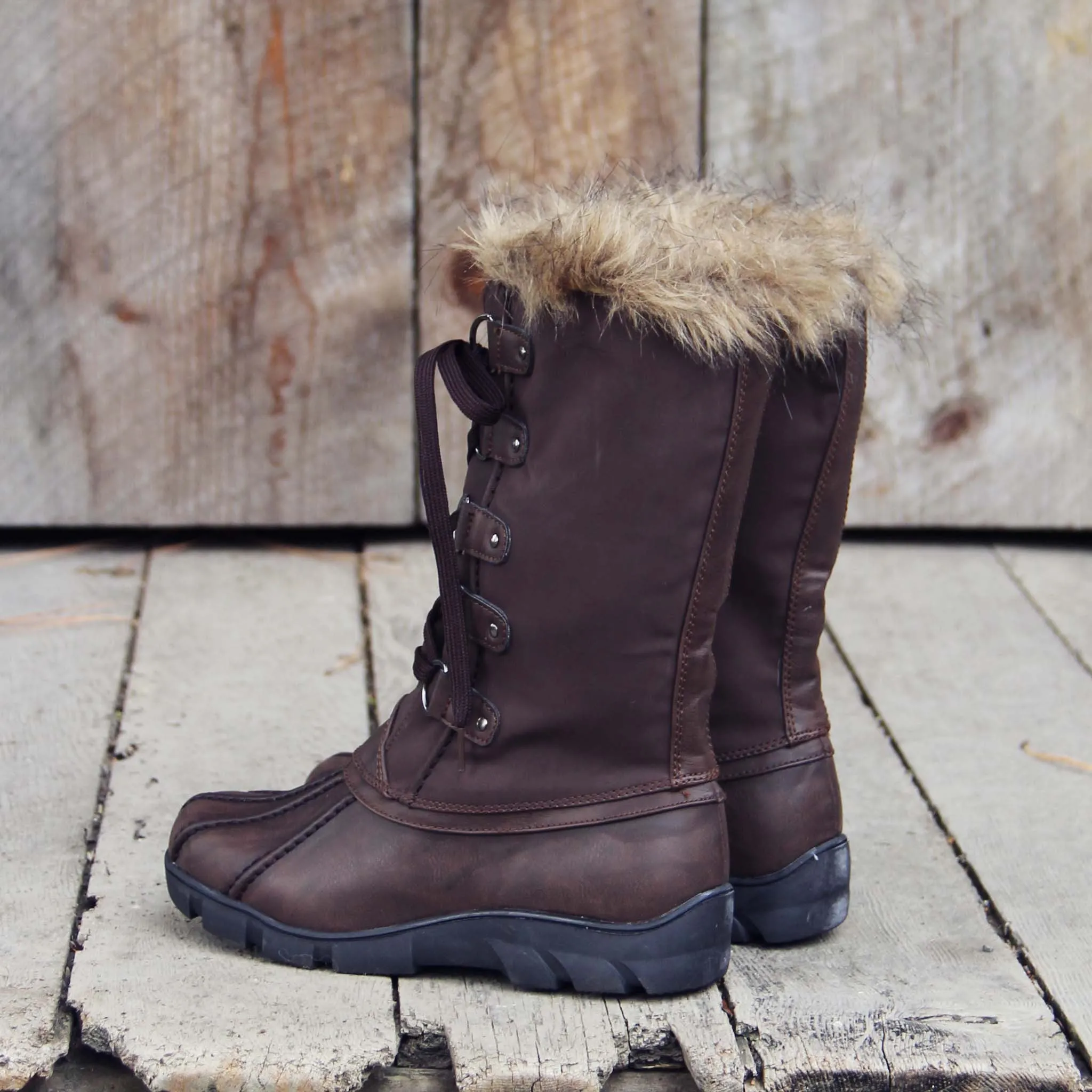 Igloo Snow Boots in Brown