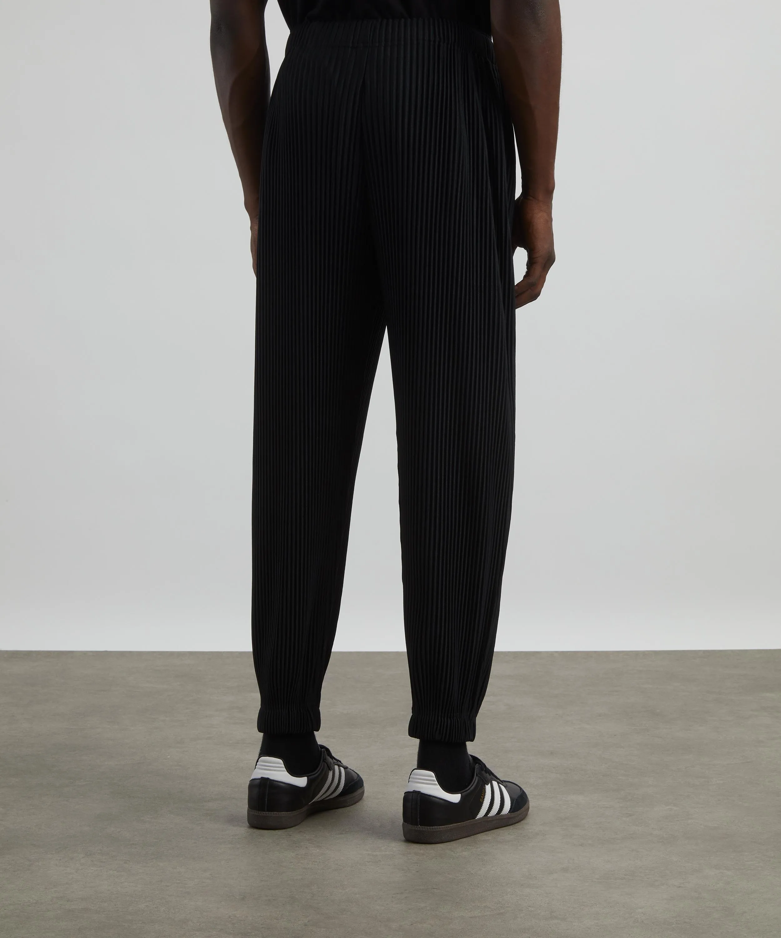 MC JUNE Pleated Trousers