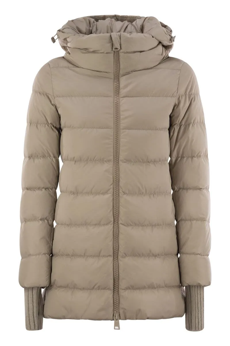 MEDIUM DOWN JACKET WITH HOOD