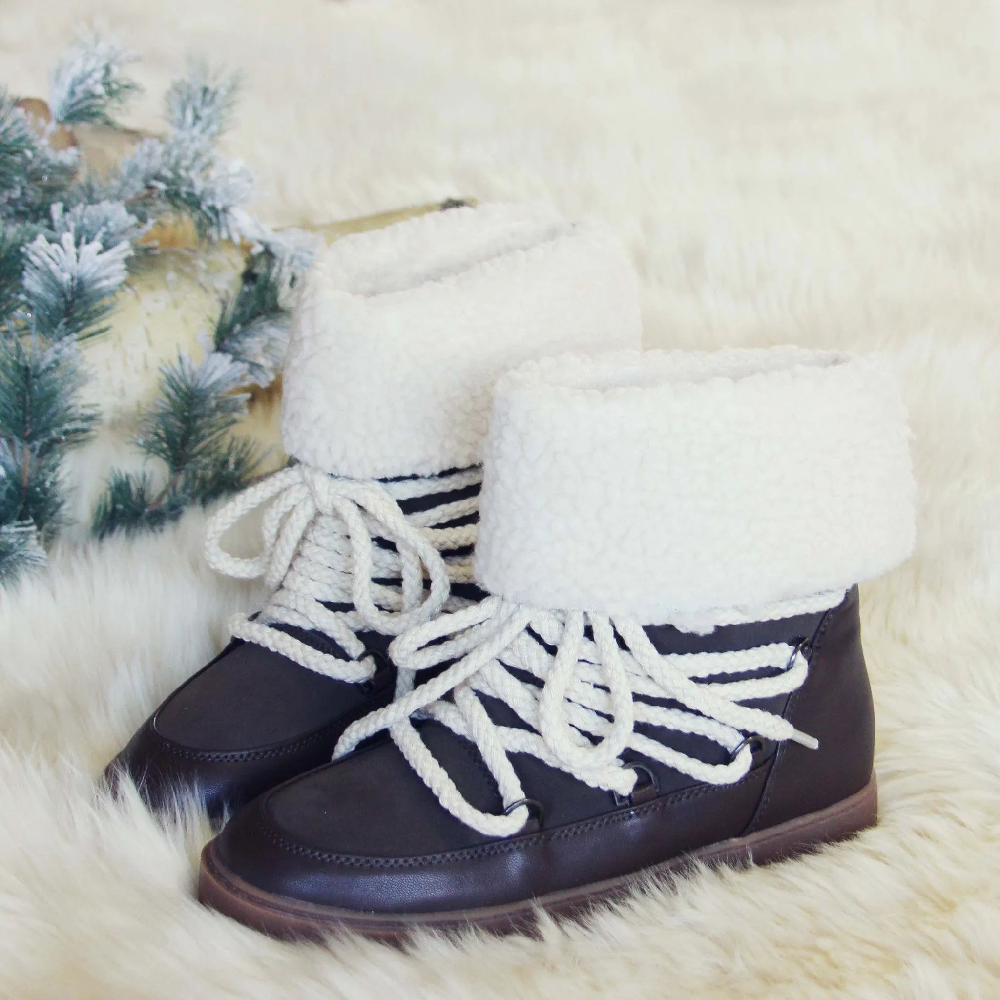 Nanook Snow Boots in Brown