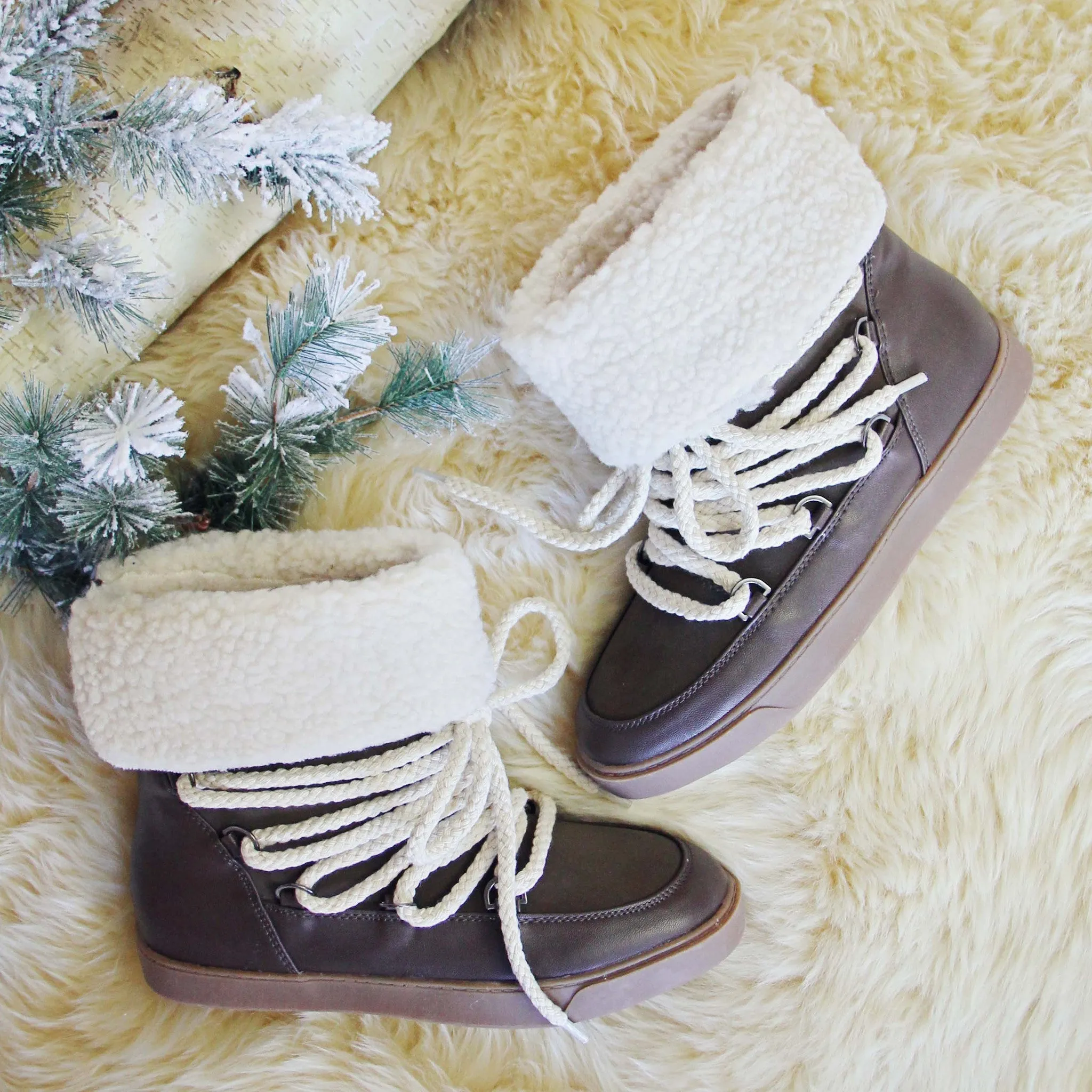 Nanook Snow Boots in Brown