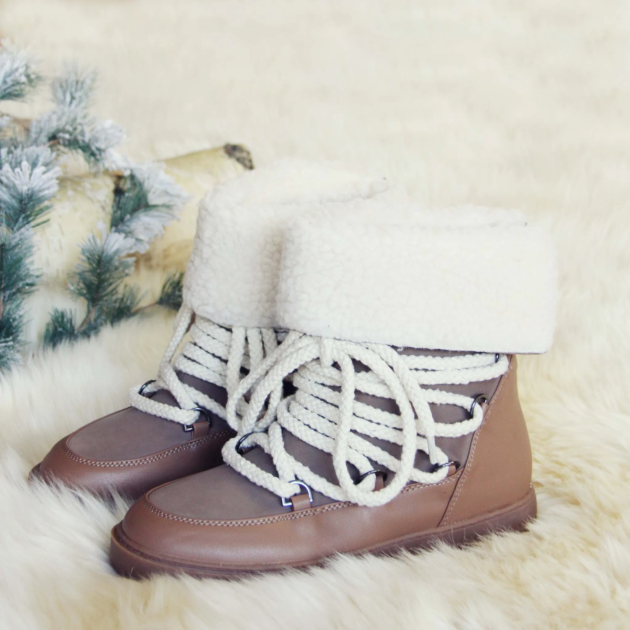 Nanook Snow Boots in Taupe