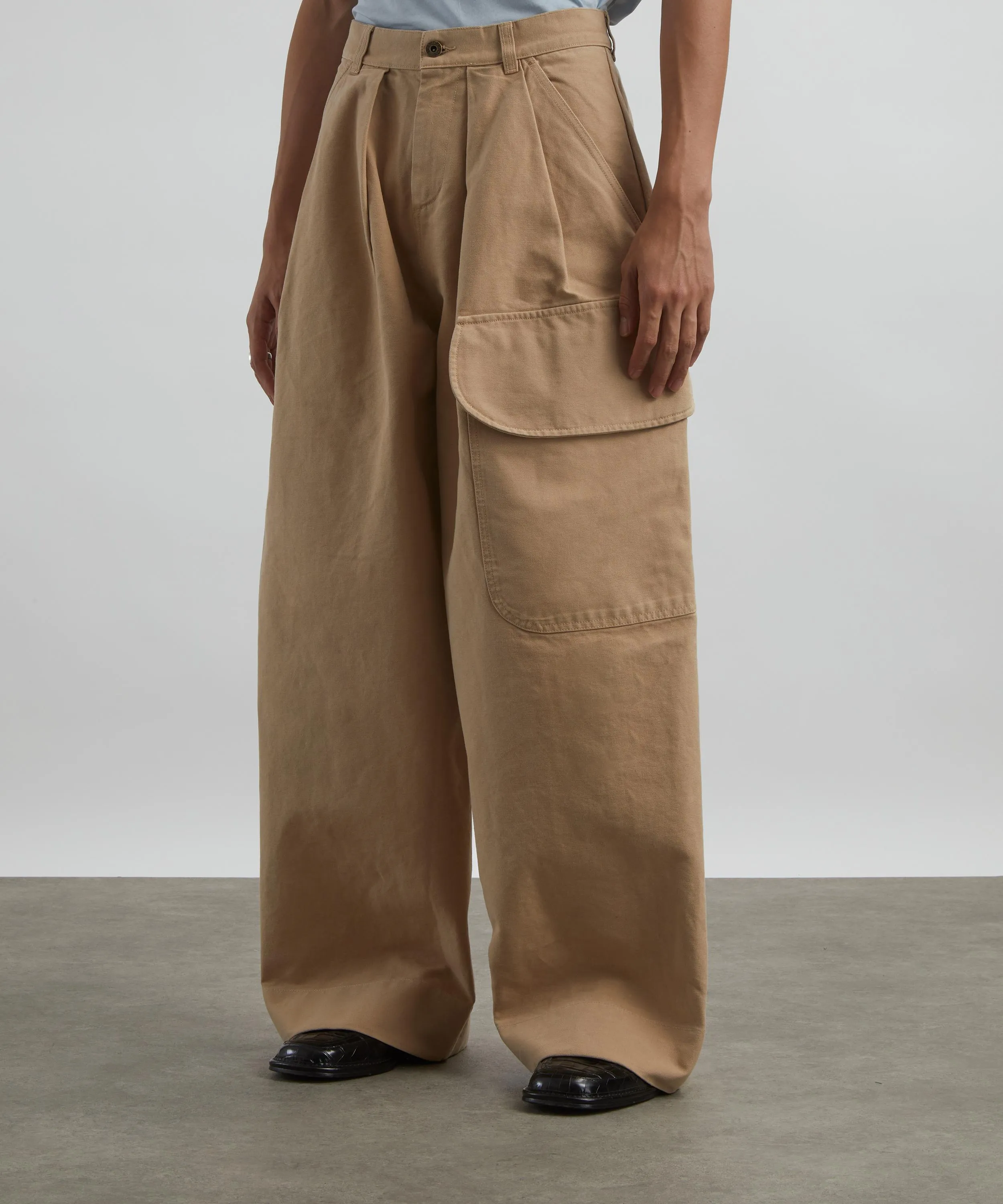 Relaxed Cargo Trousers