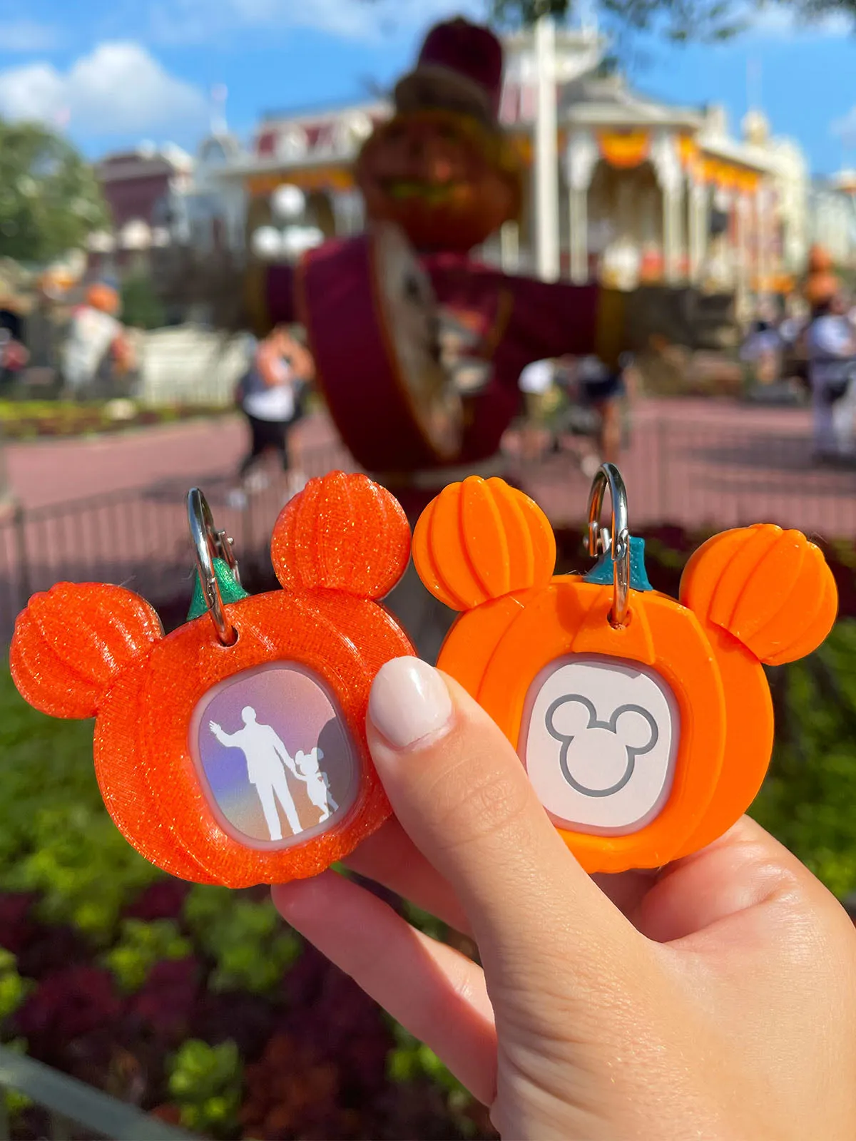 Sparkle Pumpkin Magic Band Buddy