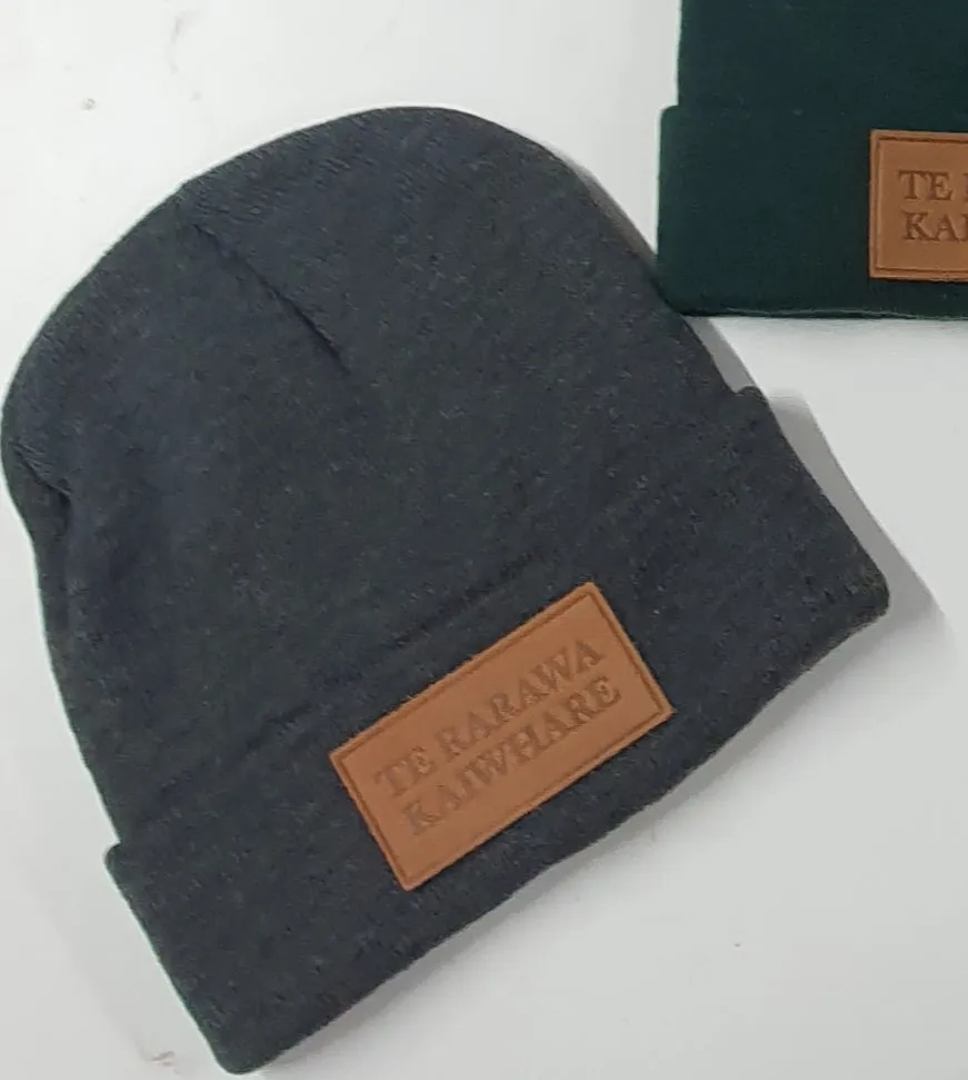 Te Rarawa Kaiwhare Beanies w Leather Badge