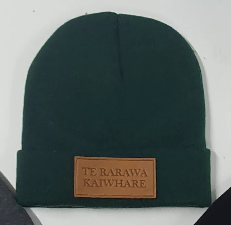 Te Rarawa Kaiwhare Beanies w Leather Badge