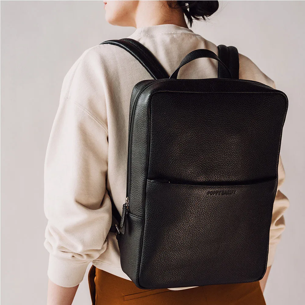 The Slim Backpack Black