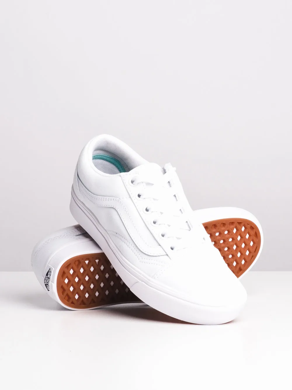 VANS WOMENS VANS COMFYCUSH OLD SKOOL SNEAKER