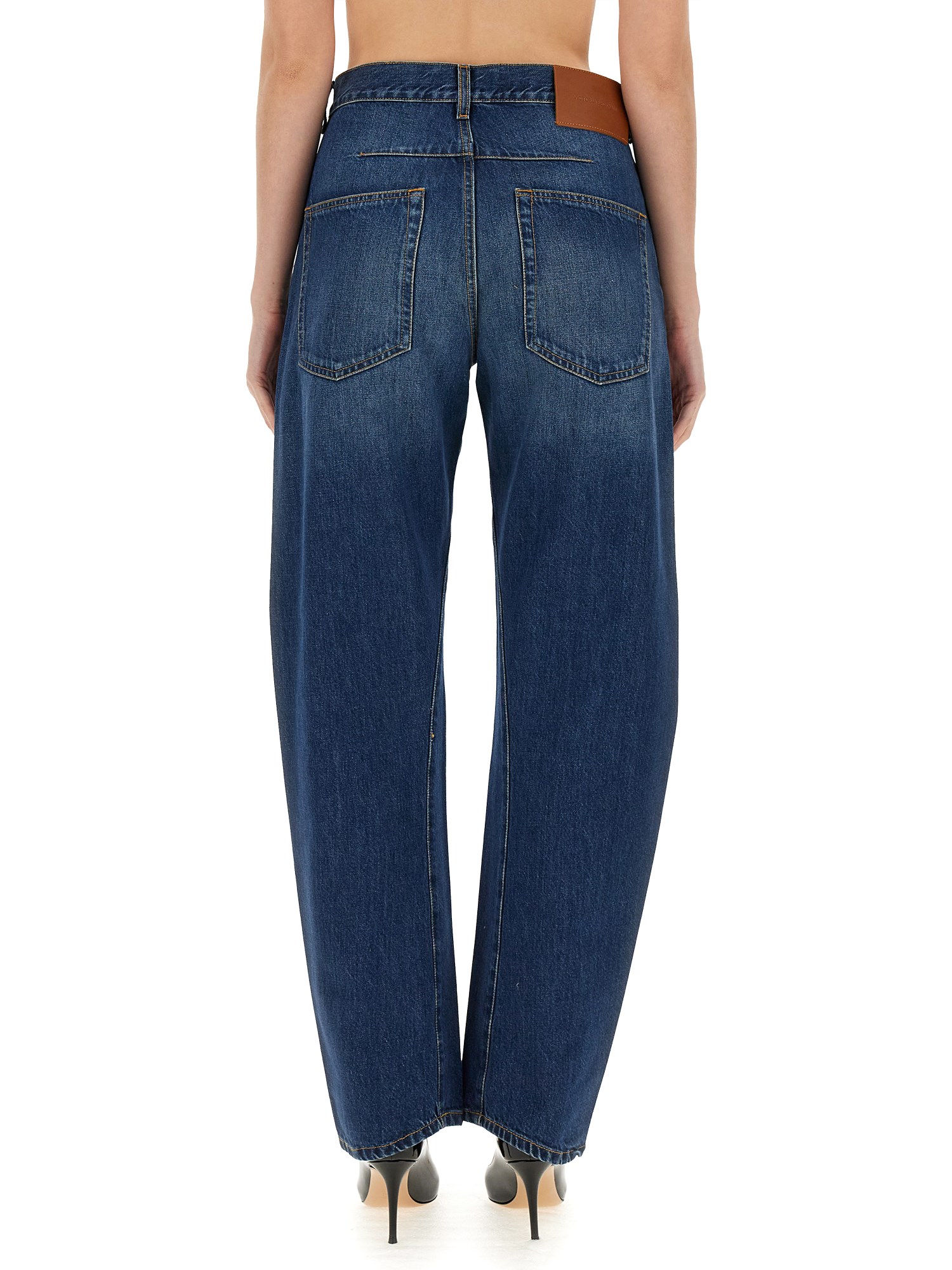 VICTORIA BECKHAM    TWISTED JEANS